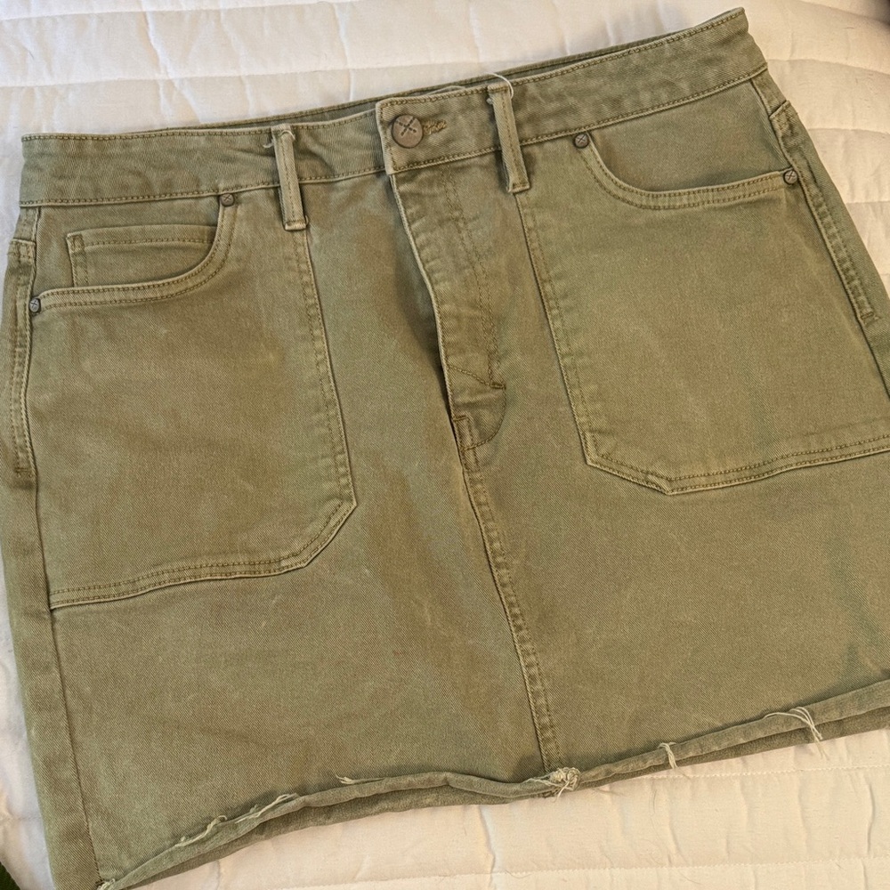 Stylish Khaki Mini Skirt